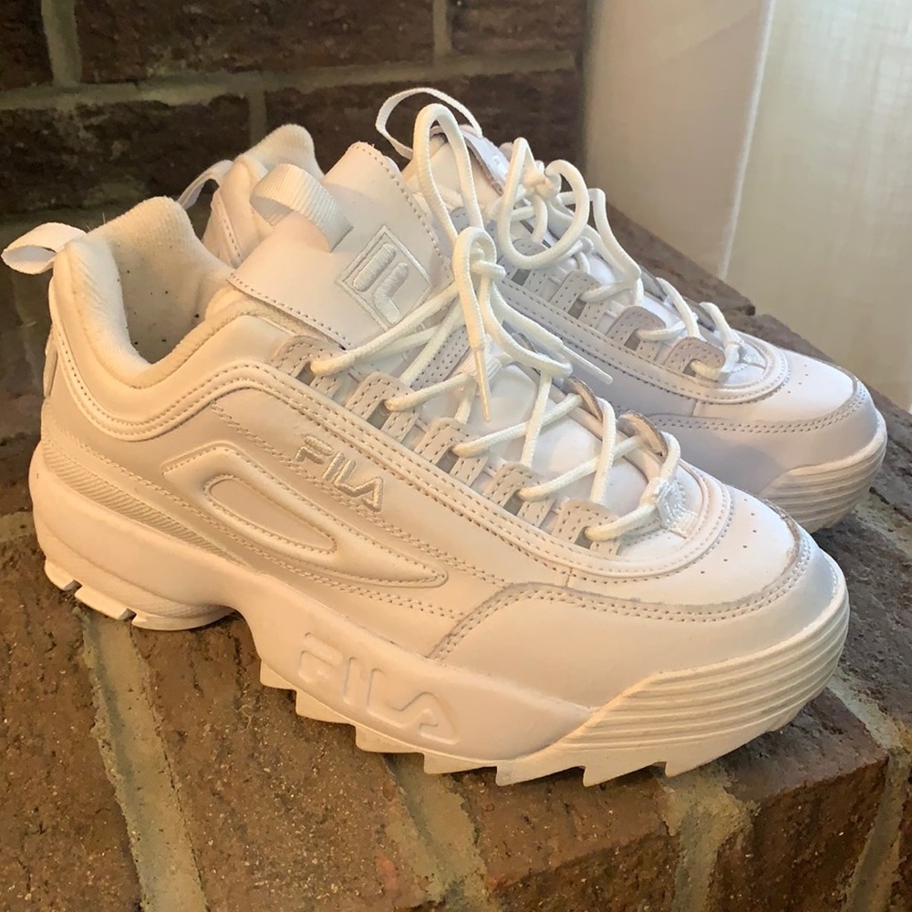 White Women’s Fila Disruptor II (7.5)